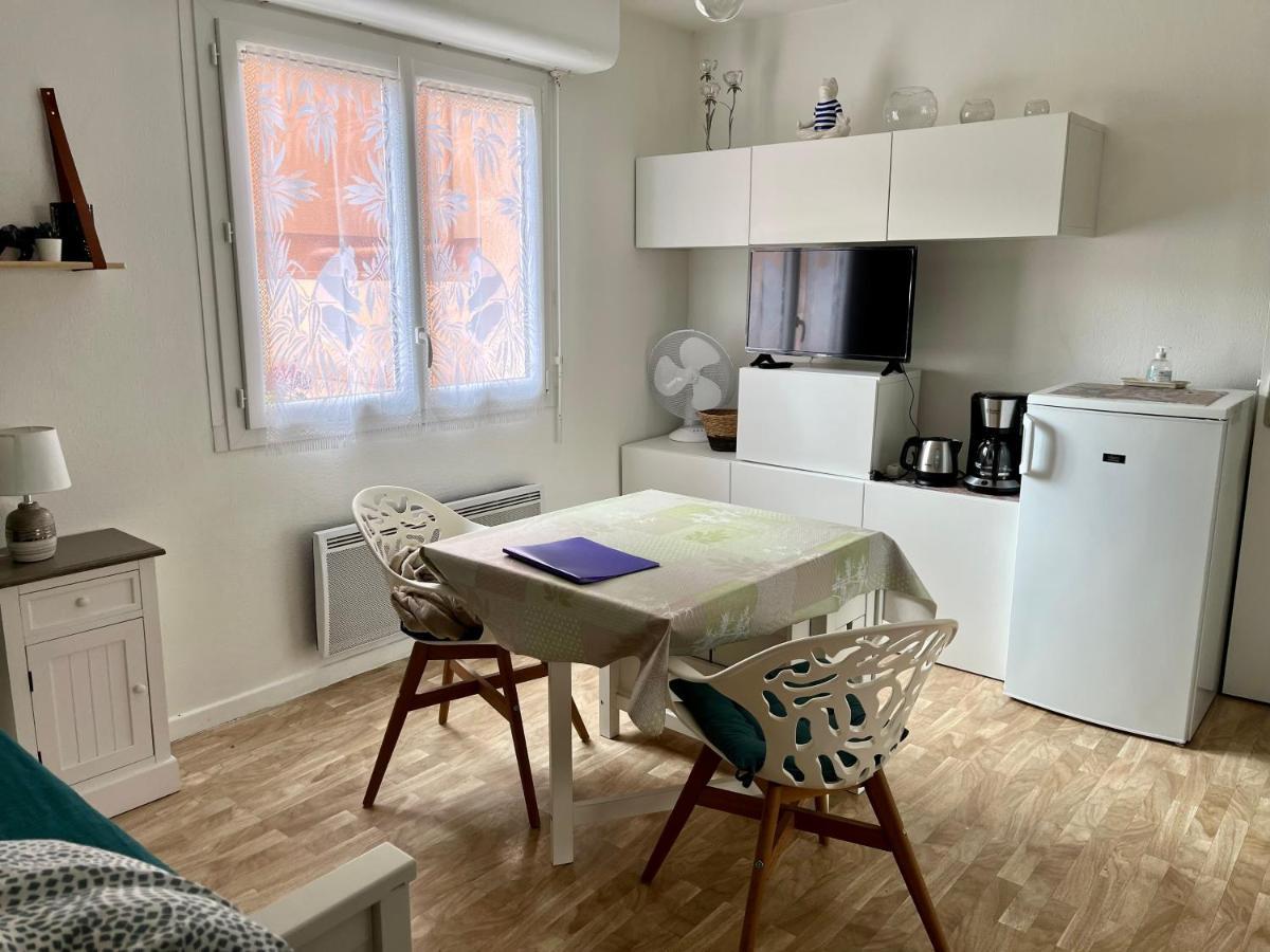 Appartement Sénane - Joli studio à 50m de la plage, parking à Courseulles-sur-Mer Extérieur photo
