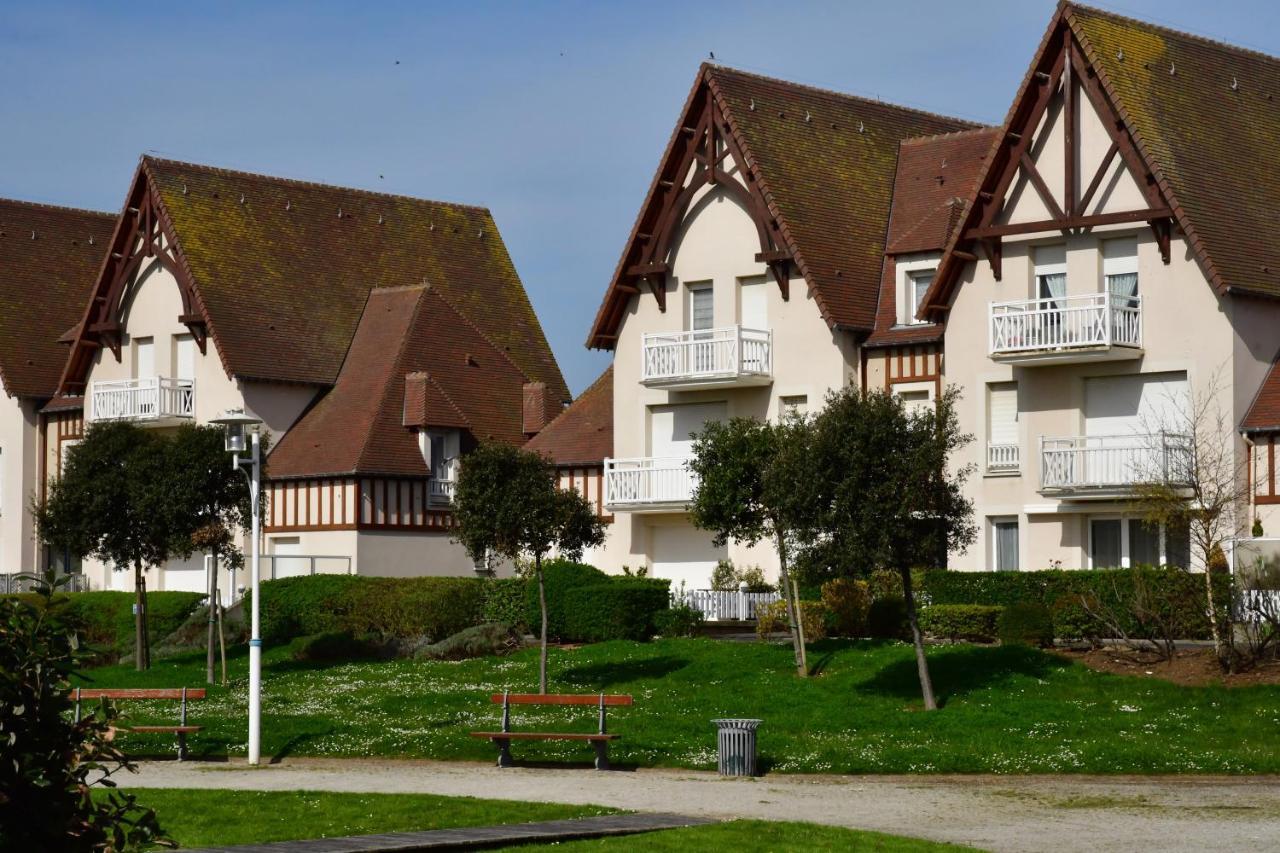 Appartement Sénane - Joli studio à 50m de la plage, parking à Courseulles-sur-Mer Extérieur photo